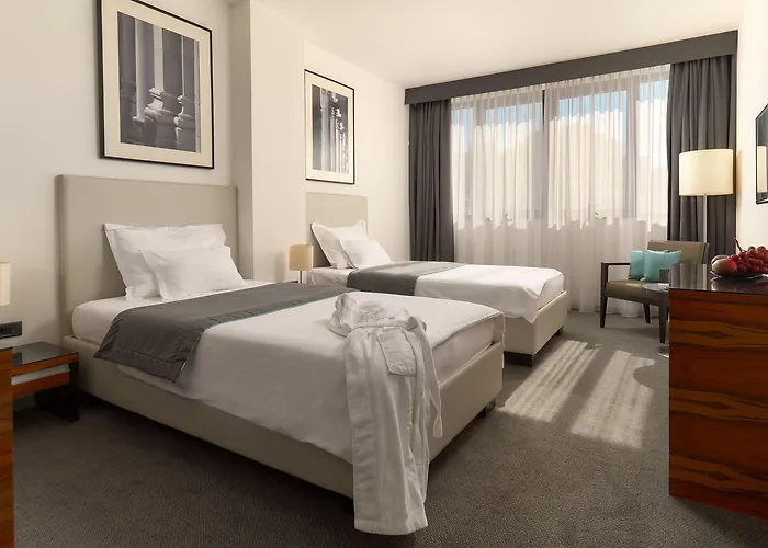 Atrium Hotell 5*