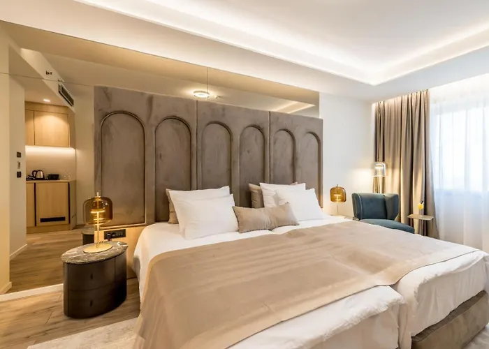 Atrium 5*