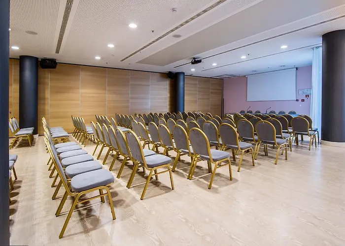 アトリウム ホテル 5*