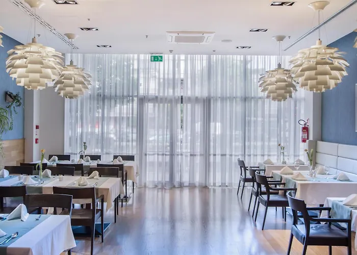 アトリウム ホテル