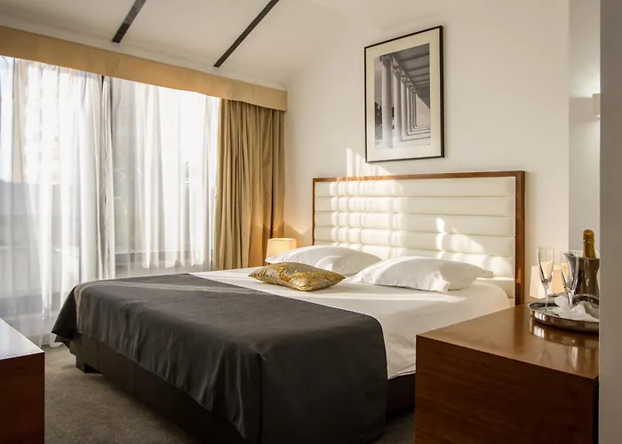 ホテル アトリウム