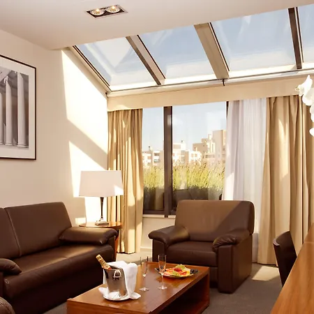 Atrium Hotel