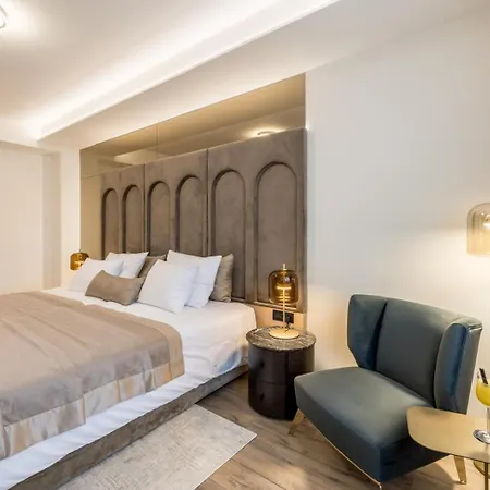 Atrium Hotel
