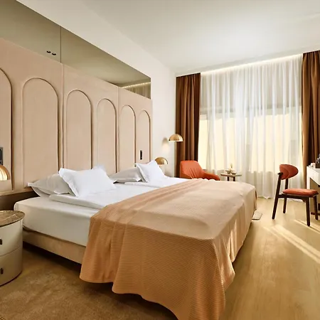Hotel Atrium 5*