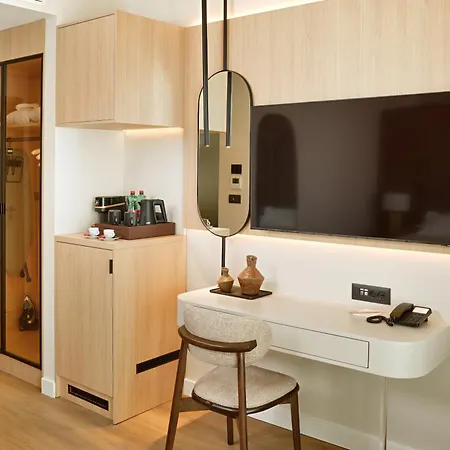 Atrium Hotel 5*